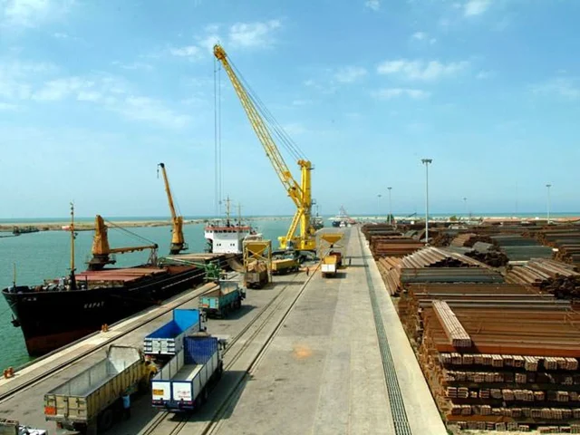 ترخیص کار یا حق العمل کار